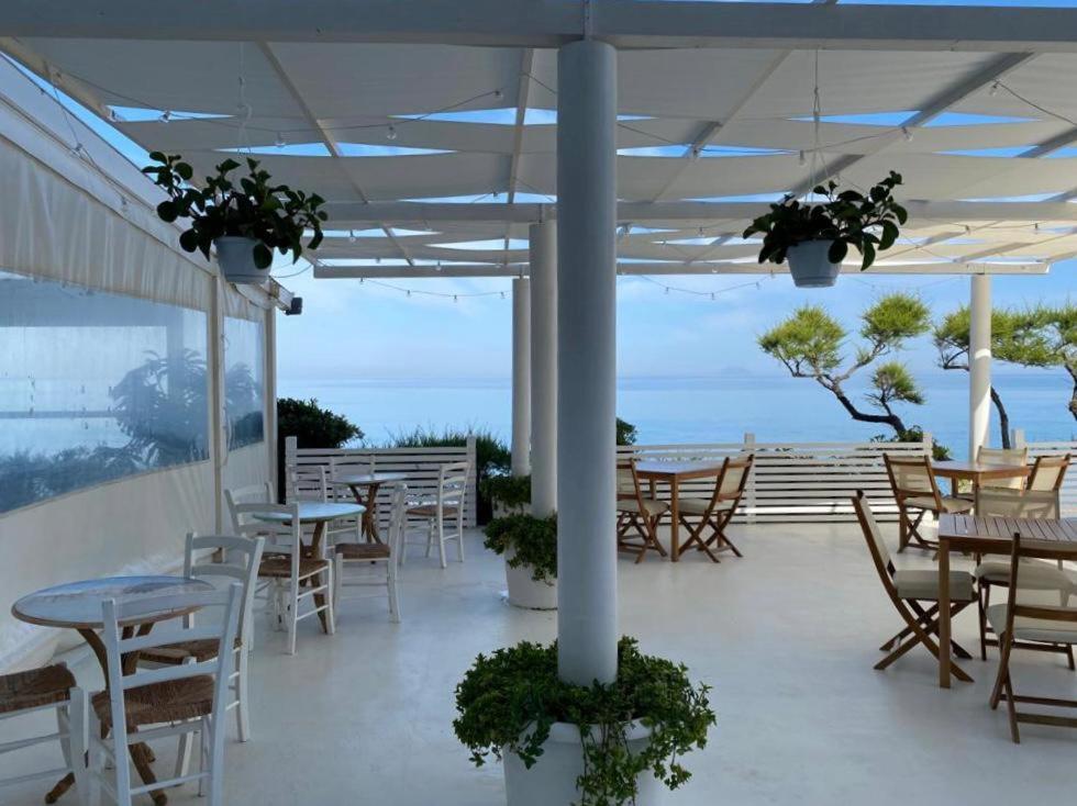 Capo Nettuno Hotel Capo dʼOrlando Exterior foto